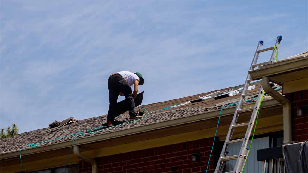 remove roof shingles